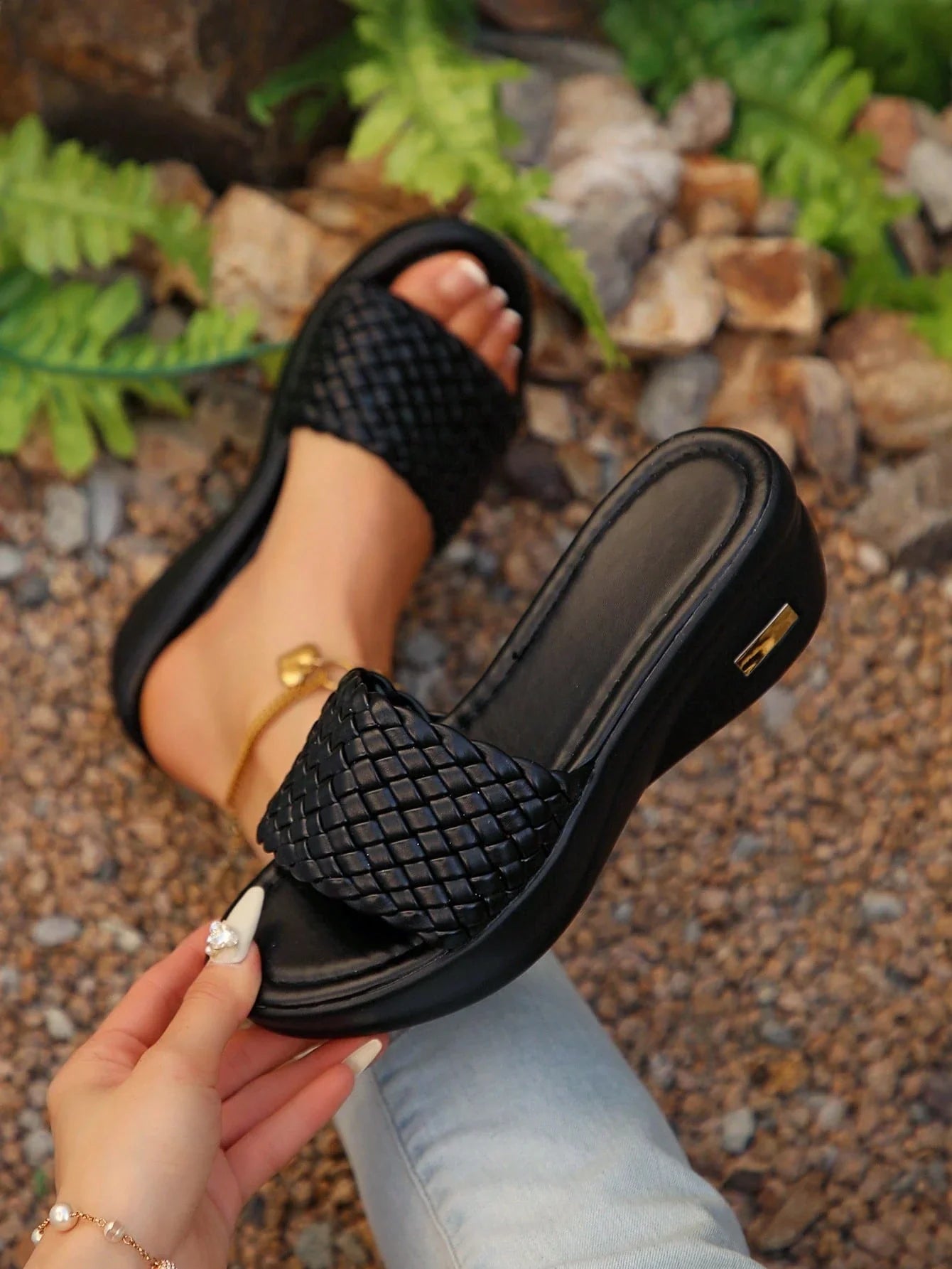 Velora Woven Platforms™